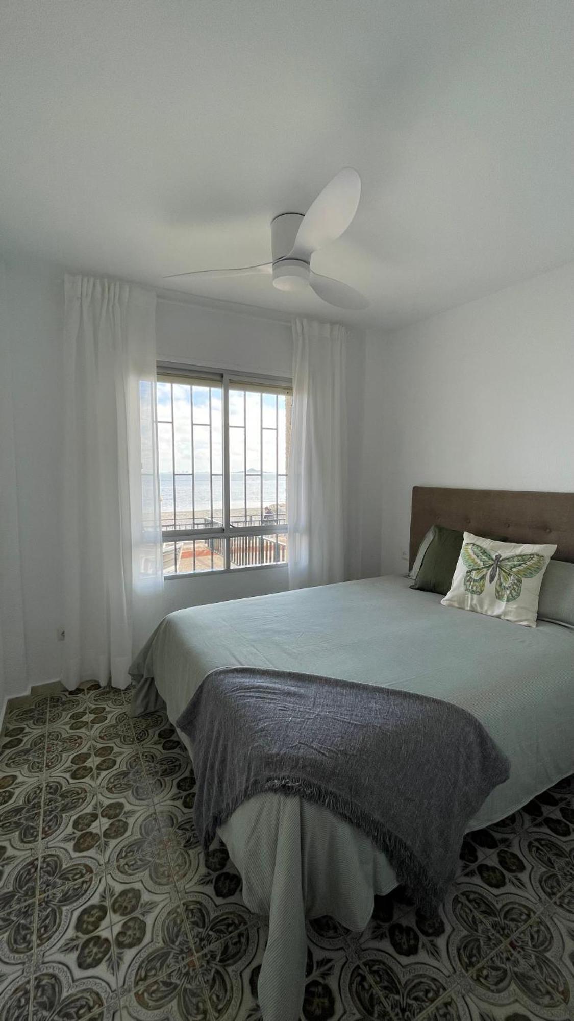 Charming Beachfront Apartment Múrcia Exterior foto